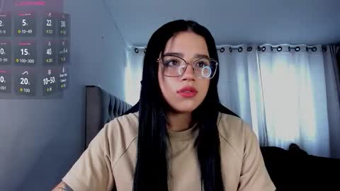 aliice_walker_ online show from 12/16/25, 06:13