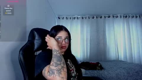 aliice_walker_ online show from 02/23/26, 05:43