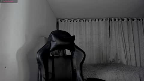 aliice_walker_ online show from 08/04/26, 03:32