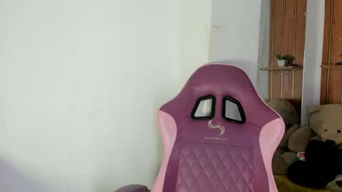 alika online show from 11/13/25, 02:49