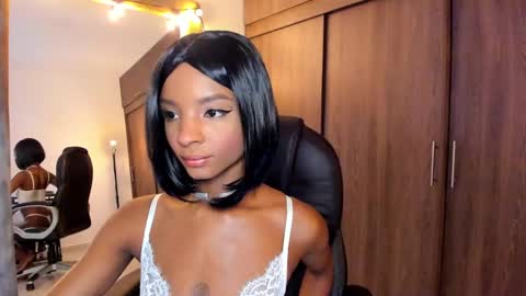 Snapshot of alika_houston chatting on 02/06/25, 08:39 IG Alik nasso online show from 02/06/25, 08:39