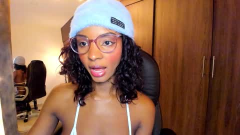 Snapshot of alika_houston chatting on 09/30/25, 03:55 IG Alik nasso online show from 09/30/25, 03:55