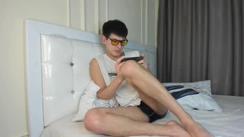 Snapshot of alikuskya chatting on 02/20/25, 09:55 Dan online show from 02/20/25, 09:55