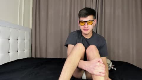 Snapshot of alikuskya chatting on 03/09/25, 10:30 Dan online show from 03/09/25, 10:30