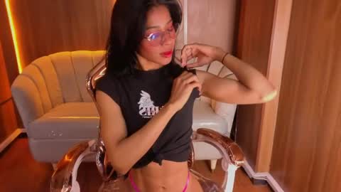 Snapshot of alina_b_ chatting on 05/27/26, 08:06 alina_b_ online show from 05/27/26, 08:06