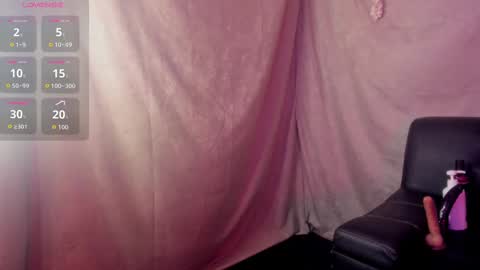 Snapshot of alina_chapman_ chatting on 10/12/25, 07:18 Andrea online show from 10/12/25, 07:18