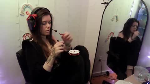 Snapshot of alina_nightshade chatting on 12/24/24, 09:55 Alina Nightshade online show from 12/24/24, 09:55