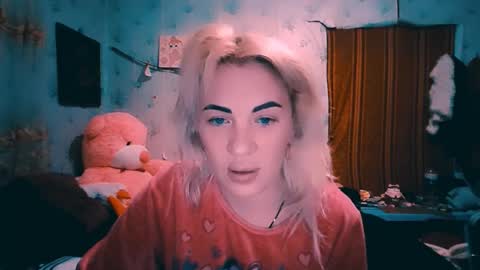 Alina online show from 10/19/25, 02:07