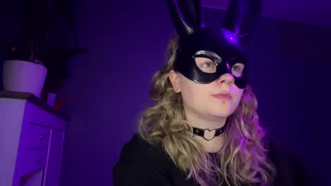 Snapshot of alinahotgirl chatting on 06/03/26, 10:04 Alina online show from 06/03/26, 10:04