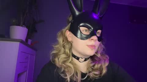 Snapshot of alinahotgirl chatting on 06/11/26, 09:46 Alina online show from 06/11/26, 09:46