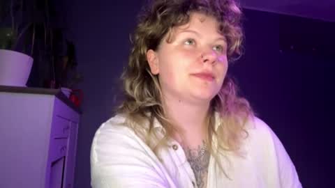 Snapshot of alinahotgirl chatting on 07/31/26, 12:10 Alina online show from 07/31/26, 12:10
