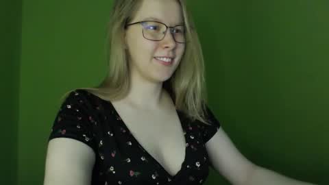 alinasei online show from 06/17/26, 06:05