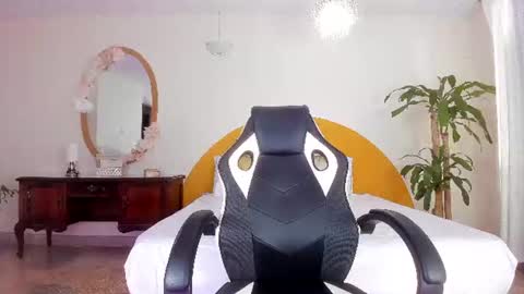 AlinaSimmons online show from 06/08/26, 01:00
