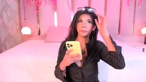 Snapshot of alinasweett chatting on 02/02/26, 12:37 online show from 02/02/26, 12:37