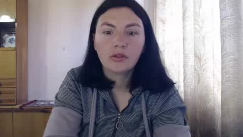 AlinaxJames online show from 04/24/26, 07:44