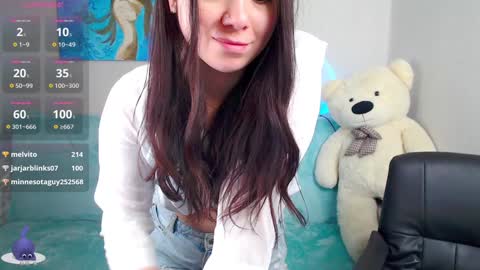 Snapshot of alinaxrose chatting on 12/21/24, 04:19 AlinaXRose online show from 12/21/24, 04:19