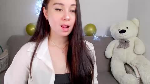 Snapshot of alinaxrose chatting on 09/22/25, 08:11 AlinaXRose online show from 09/22/25, 08:11