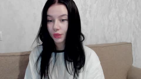 Snapshot of alinegreeeen chatting on 12/06/24, 02:35 Aline Greeeen online show from 12/06/24, 02:35