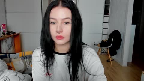 Snapshot of alinegreeeen chatting on 12/10/24, 05:17 Aline Greeeen online show from 12/10/24, 05:17