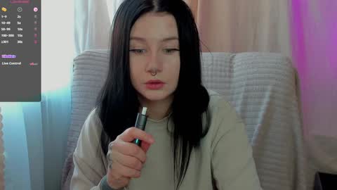 Snapshot of alinegreeeen chatting on 01/13/25, 09:08 Aline Greeeen online show from 01/13/25, 09:08