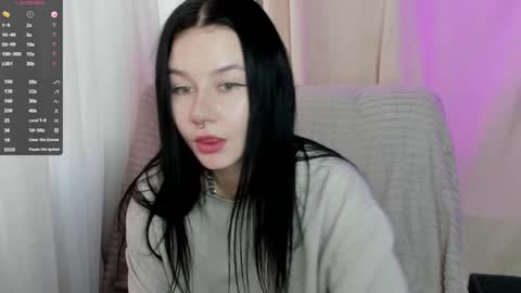 Snapshot of alinegreeeen chatting on 01/17/25, 08:13 Aline Greeeen online show from 01/17/25, 08:13