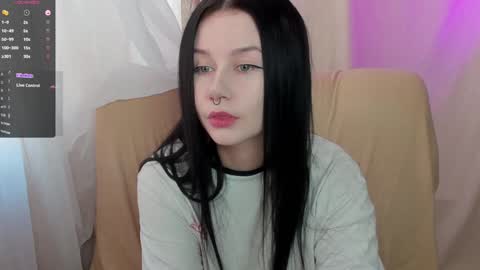 Snapshot of alinegreeeen chatting on 01/27/25, 06:41 Aline Greeeen online show from 01/27/25, 06:41