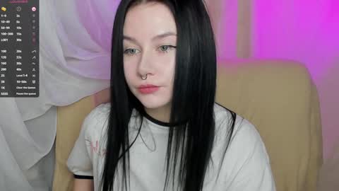 Snapshot of alinegreeeen chatting on 01/29/25, 12:12 Aline Greeeen online show from 01/29/25, 12:12