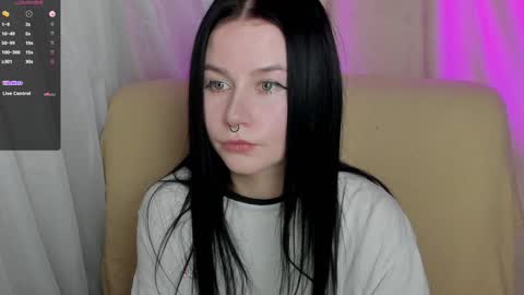 Snapshot of alinegreeeen chatting on 01/29/25, 12:35 Aline Greeeen online show from 01/29/25, 12:35