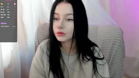 Snapshot of alinegreeeen chatting on 02/20/25, 04:50 Aline Greeeen online show from 02/20/25, 04:50