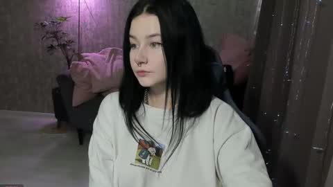 Snapshot of alinegreeeen chatting on 09/18/25, 08:38 Aline Greeeen online show from 09/18/25, 08:38