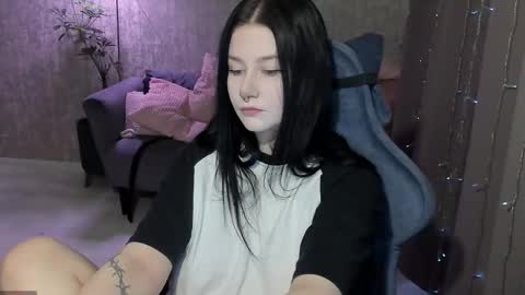 Snapshot of alinegreeeen chatting on 10/25/25, 04:42 Aline Greeeen online show from 10/25/25, 04:42