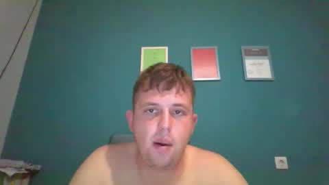 Snapshot of aliprcalica1 chatting on 09/22/25, 04:09 Chris online show from 09/22/25, 04:09