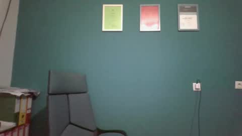 Snapshot of aliprcalica1 chatting on 11/02/25, 04:53 Chris online show from 11/02/25, 04:53