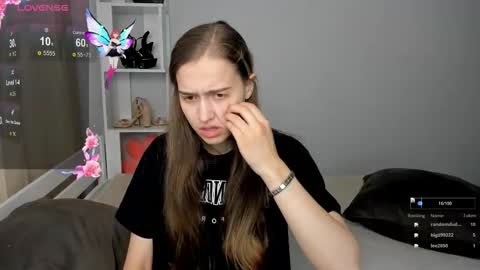 Snapshot of alisa__kelly chatting on 09/10/25, 12:54 alisa__kelly online show from 09/10/25, 12:54