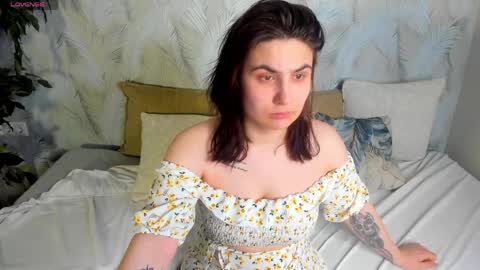 Snapshot of alisa_froks chatting on 04/10/26, 09:25 Alisa online show from 04/10/26, 09:25