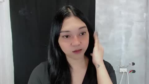 Shanti xhey online show from 12/03/25, 09:18