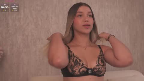 Snapshot of alisa_roldan chatting on 02/13/26, 02:35 online show from 02/13/26, 02:35