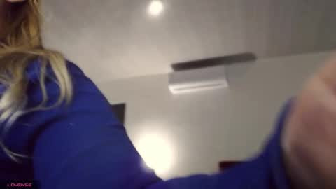 alisa_u online show from 05/29/26, 11:25