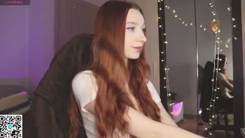 Snapshot of alisaa_01 chatting on 01/12/25, 03:17 Alice Fansly Alisa01 online show from 01/12/25, 03:17