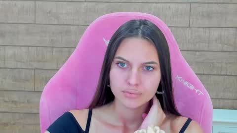 AlisaVersailles online show from 09/23/25, 04:21