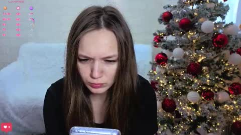 Snapshot of alisawyn chatting on 12/16/25, 03:44 alisawyn online show from 12/16/25, 03:44