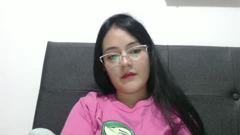 alisha_9997 online show from 09/17/25, 11:50