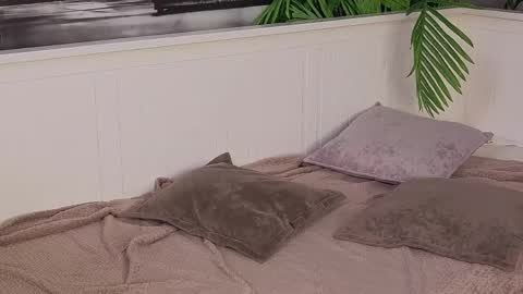 Snapshot of alisha_g chatting on 04/15/26, 07:58 July online show from 04/15/26, 07:58