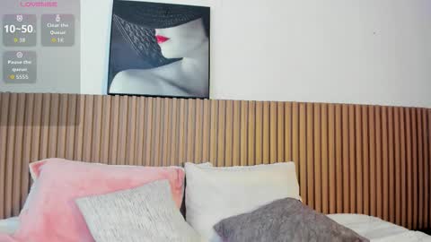 alisha_olsen_ online show from 10/03/25, 04:42