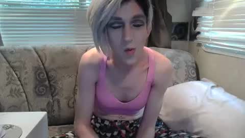 Snapshot of alishaluv chatting on 07/19/26, 11:47 Alisha online show from 07/19/26, 11:47