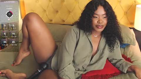 Luna online show from 03/11/25, 09:04