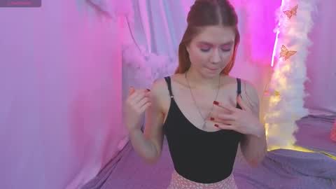 Alisia online show from 10/28/25, 03:47