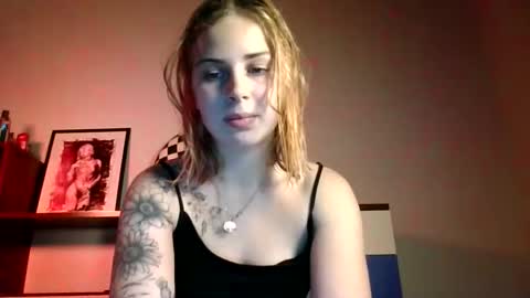 Alisa online show from 10/30/25, 03:02