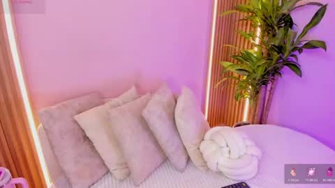 Snapshot of alison_collins_ chatting on 07/15/26, 11:10 Alison online show from 07/15/26, 11:10