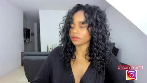 Snapshot of alison_ker chatting on 12/07/24, 03:14 Sofias house online show from 12/07/24, 03:14